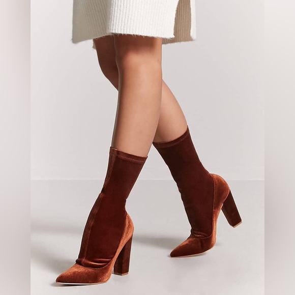 👢Forever 21 Brown Velvet Women's Boots women’s size 9 - Picture 1 of 11